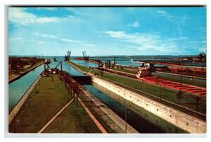 Vintage Soo Locks Sault Ste Marie MI Michigan Plastichrome Postcard